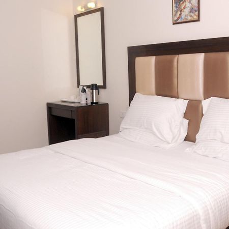 Hotel Prems Paradise Amritszár Kültér fotó