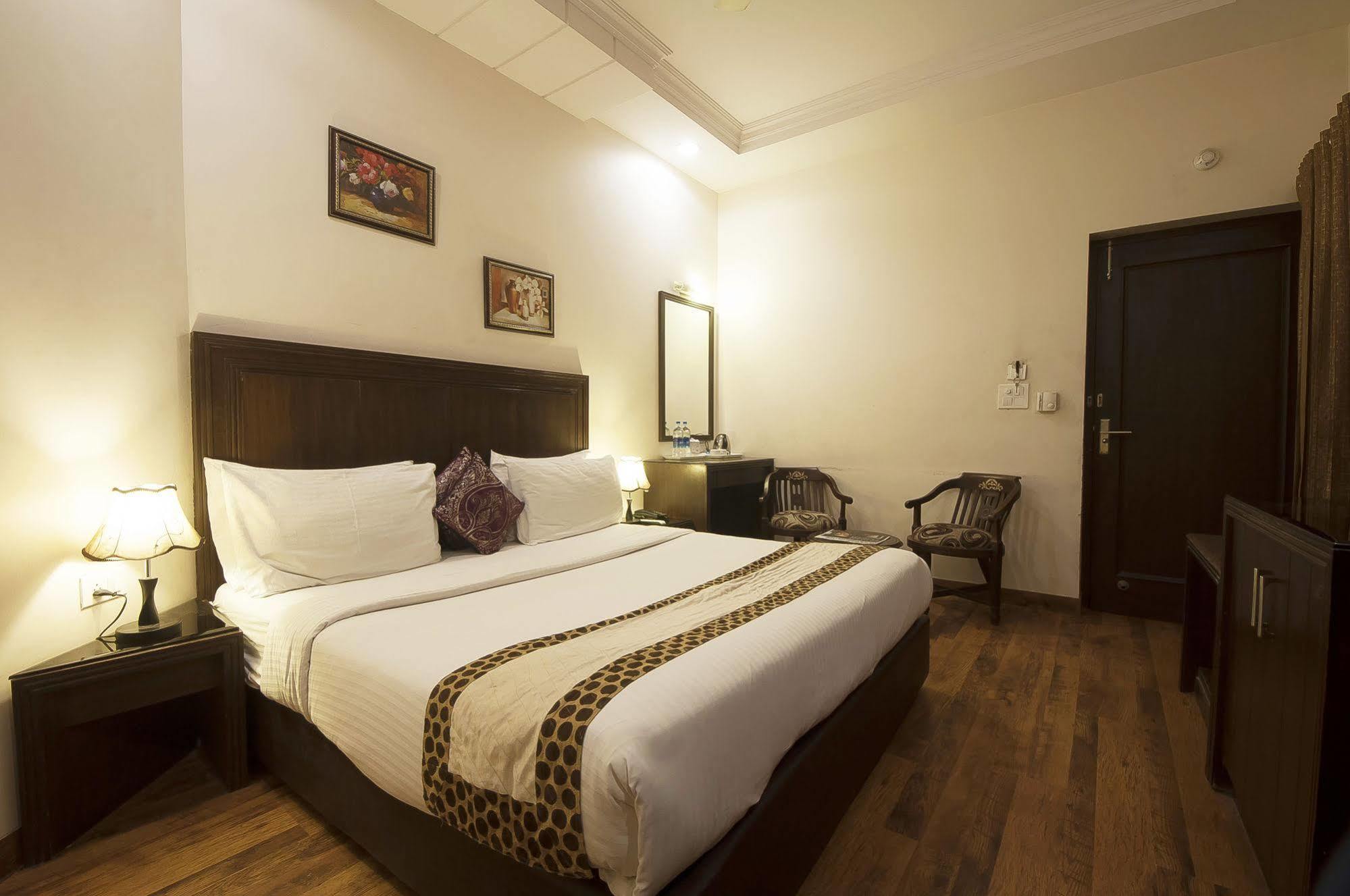Hotel Prems Paradise Amritszár Kültér fotó