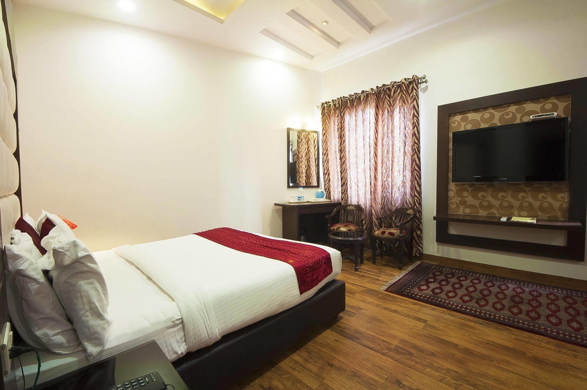 Hotel Prems Paradise Amritszár Kültér fotó