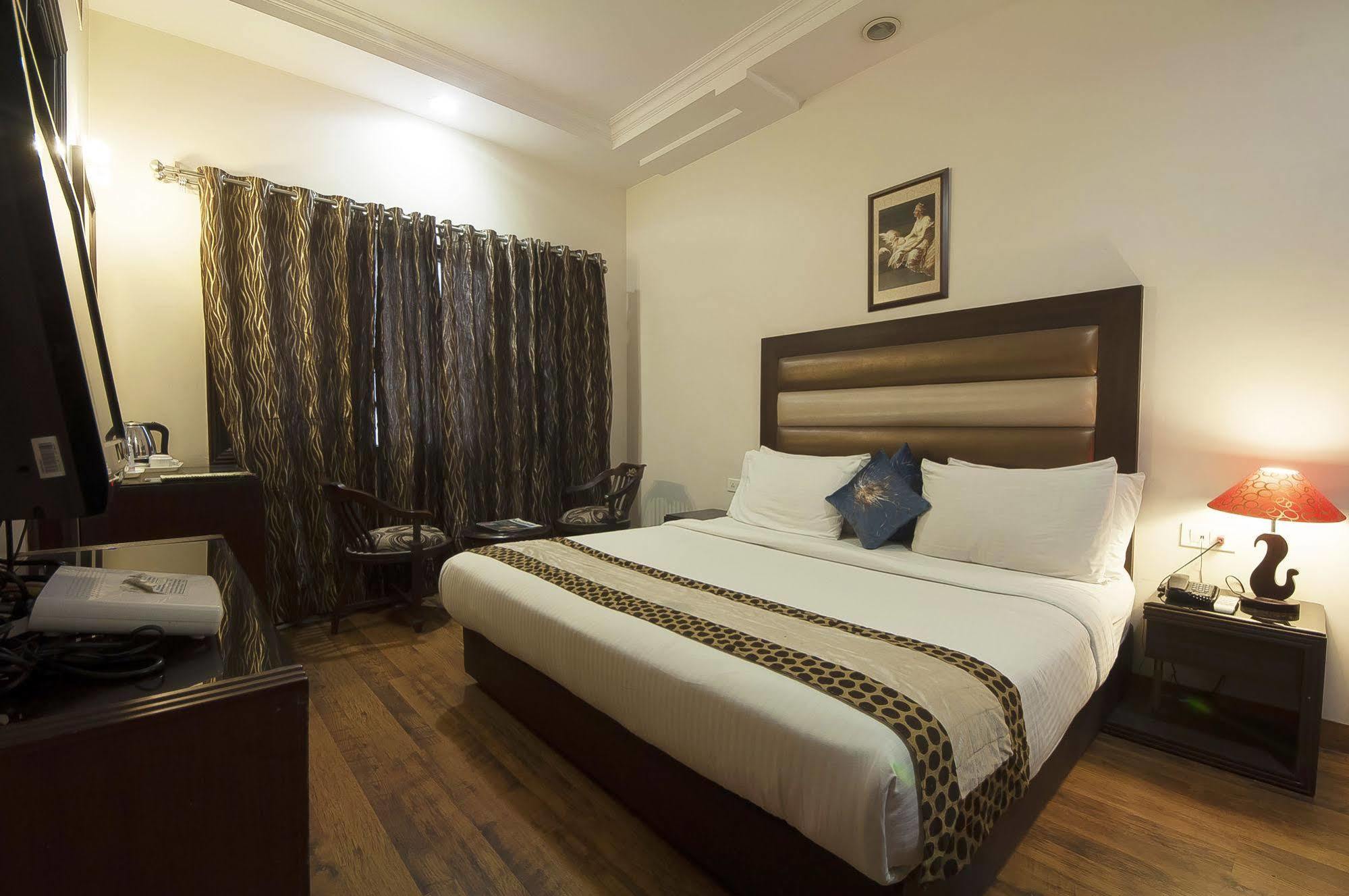 Hotel Prems Paradise Amritszár Kültér fotó